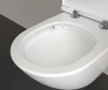Villeroy&Boch Universo TwistFlush 56x37 miska wisząca bez rantu + deska wolnoopadająca SLIM, kolor biały (Weiss Alpin) 4670T901